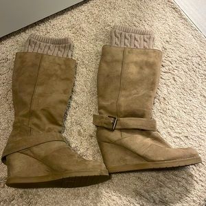 Women’s Knee High Boot with Leg Warmer Top